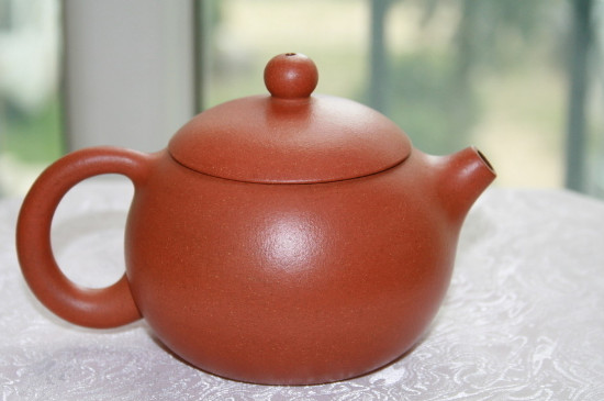 朱泥壺適合泡紅茶嗎，紅茶適合泡紫泥還是朱泥壺