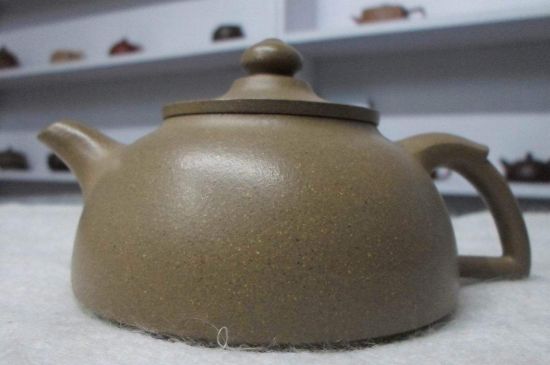 紫砂壺密密麻麻黑點(diǎn)，布滿(mǎn)了很多小黑點(diǎn)的紫砂好嗎