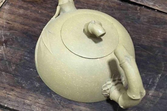 本山綠泥紫砂壺小黑點(diǎn)多嗎，真正本山綠泥會(huì
