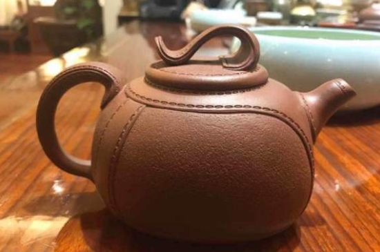 泡茶用坭興陶和紫砂壺哪個(gè)好，紫砂壺比坭興陶壺好嗎？