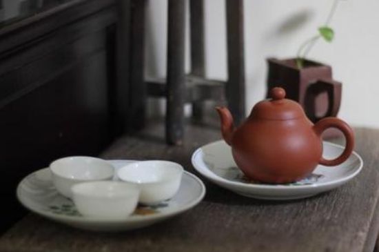 本山綠泥壺適合沖泡什么茶，紫砂壺本山綠最適合什么茶？