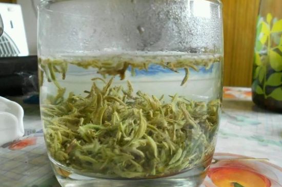 碧螺春為什么泡水渾濁，碧螺春茶葉泡水感覺(jué)很臟是混濁的