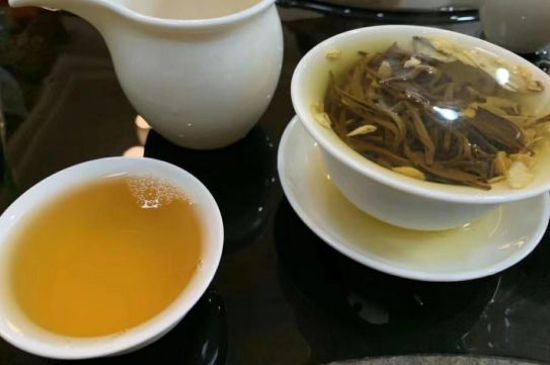 紅茶加冰糖的副作用，紅茶加冰糖好處和壞處