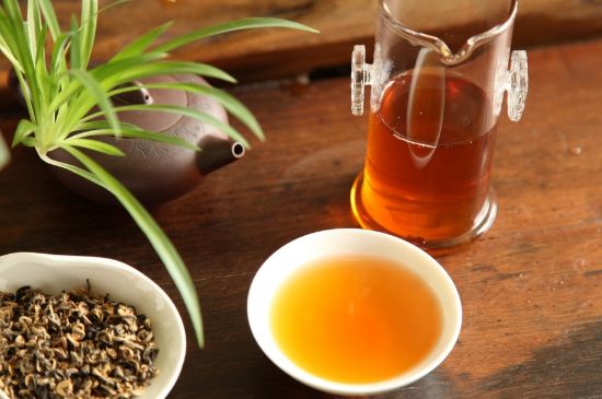 飯后多長(cháng)時(shí)間喝六堡茶最好，六堡茶一天喝多少