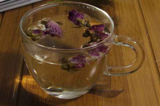 玫瑰花和茉莉茶一起泡有什么作用，玫瑰茉莉花茶的功效