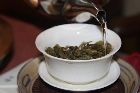 各類(lèi)茶的注水方式，不同的茶泡茶時(shí)怎么注水