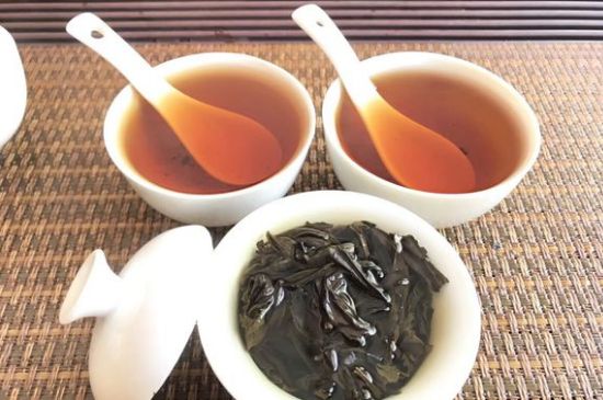 大紅袍第一泡要倒掉嗎，洗茶水需倒掉但第一泡出湯