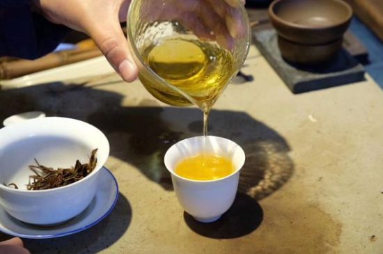 正常下一斤茶葉能喝多久，一個(gè)人一般一個(gè)月喝多少茶葉