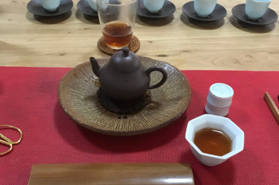 肉桂可以用紫砂壺沖泡嗎，紫砂壺能泡武夷巖茶肉桂用嗎？