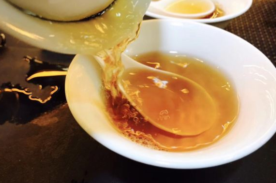 肉桂可以用紫砂壺沖泡嗎，紫砂壺能泡武夷巖茶肉桂用嗎？