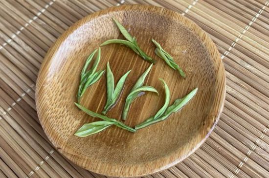 安吉白茶夏天怎么保存，安吉白茶能冷凍儲存嗎？