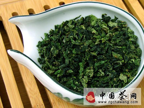 2、鐵觀(guān)音：富含茶多酚，還能燃脂瘦身