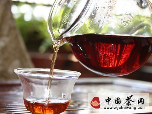 3、普洱茶：被氧化后，茶多酚易吸收