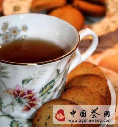 喝茶養生講究時(shí)辰 茶不同療效各異