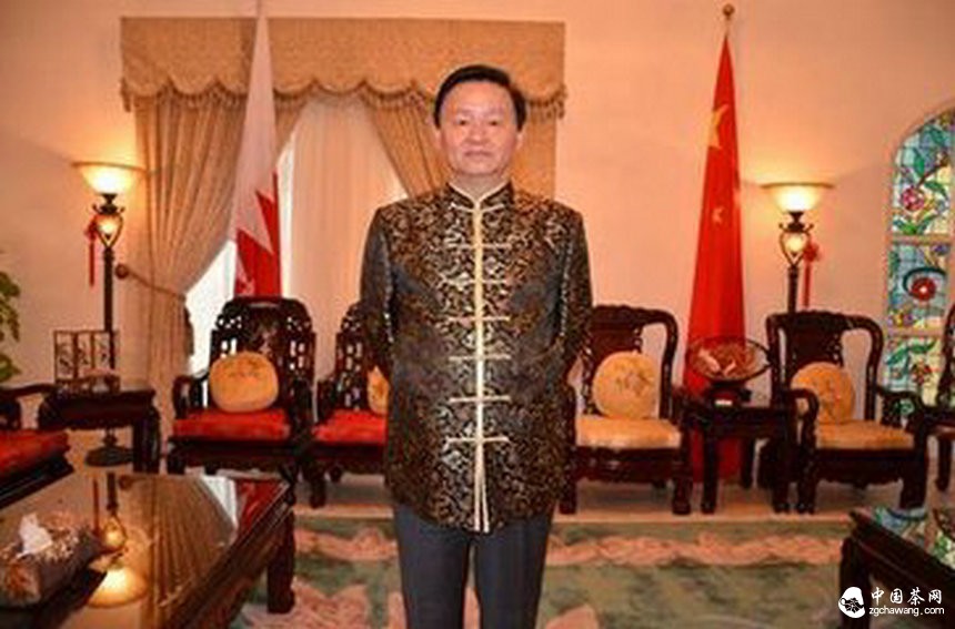 中國前駐巴林大使楊偉國蒞臨云南省茶葉電子商務(wù)協(xié)會(huì )考察指導