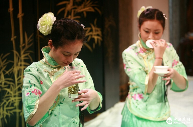 青島茶博會(huì )美女